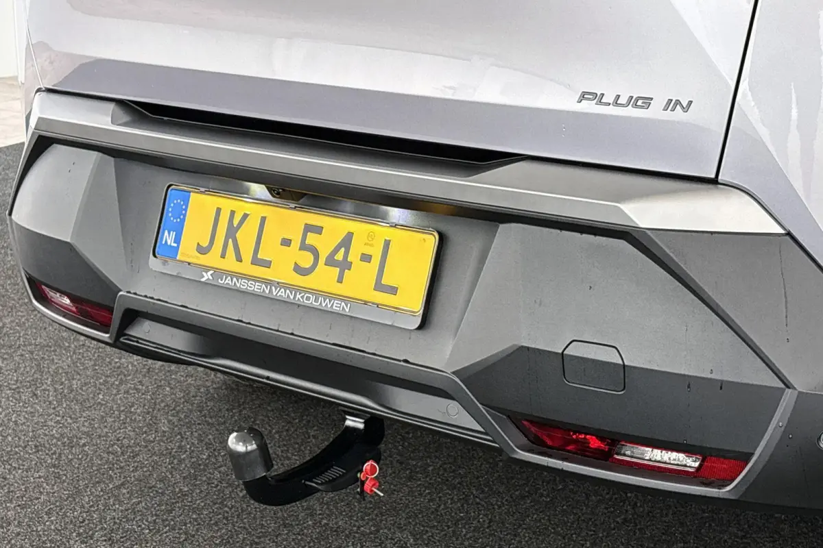 1.6 plug-in Hybrid 195 Allure /Navi / Camera / Trekhaak / Voordeel