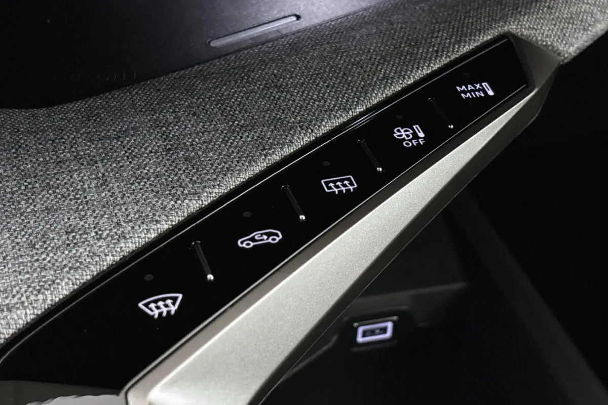 1.6 plug-in Hybrid 195 Allure /Navi / Camera / Trekhaak / Voordeel