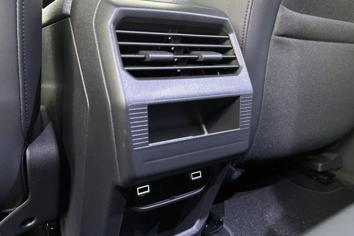 1.6 plug-in Hybrid 195 Allure /Navi / Camera / Trekhaak / Voordeel