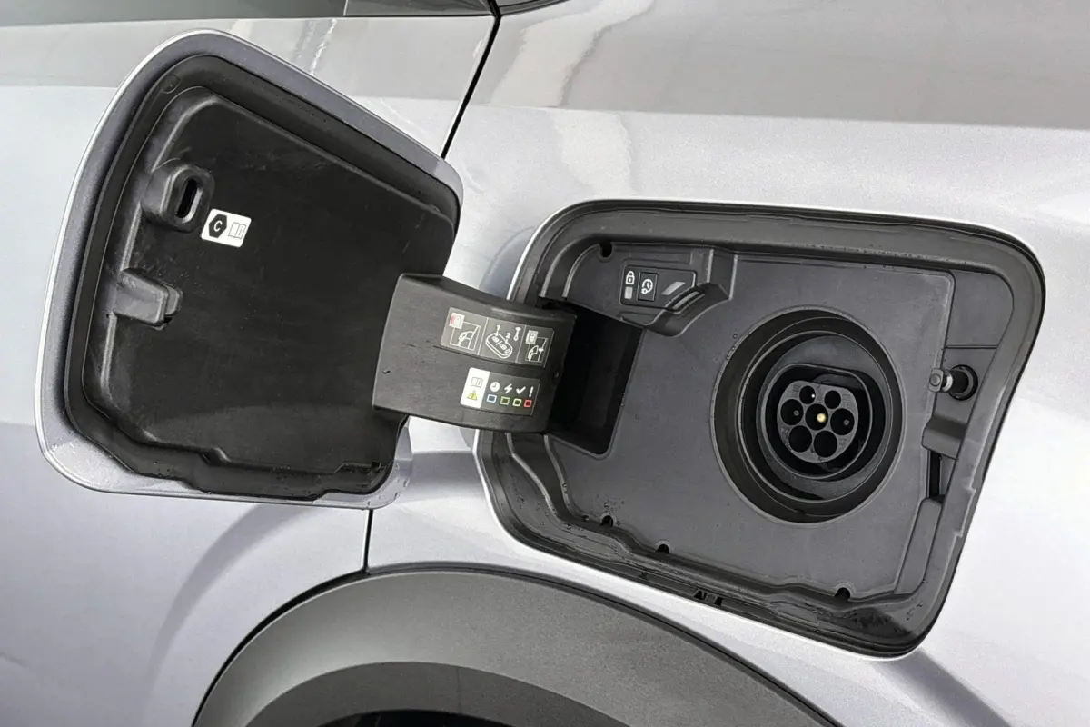 1.6 plug-in Hybrid 195 Allure /Navi / Camera / Trekhaak / Voordeel