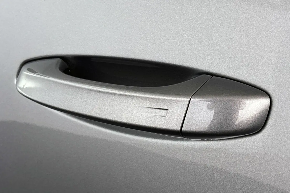 1.6 plug-in Hybrid 195 Allure /Navi / Camera / Trekhaak / Voordeel