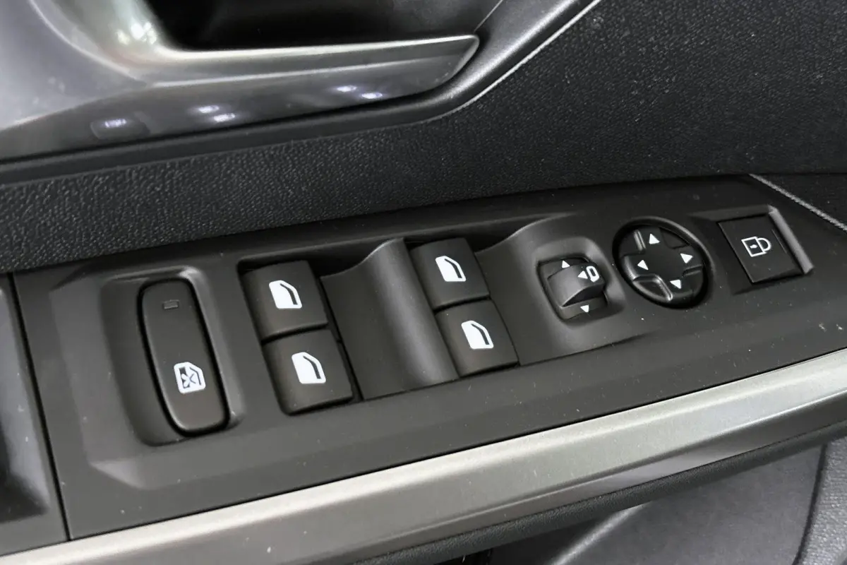 1.6 plug-in Hybrid 195 Allure /Navi / Camera / Trekhaak / Voordeel