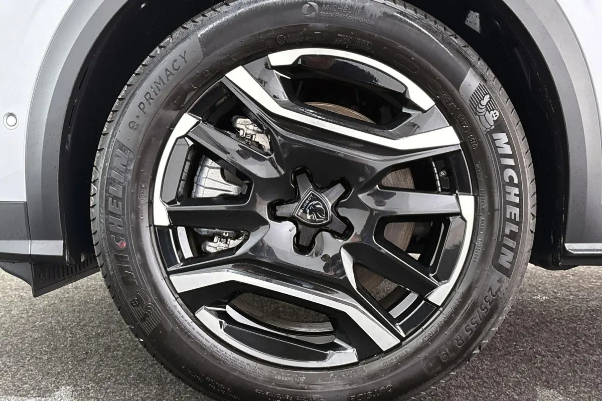 1.6 plug-in Hybrid 195 Allure /Navi / Camera / Trekhaak / Voordeel