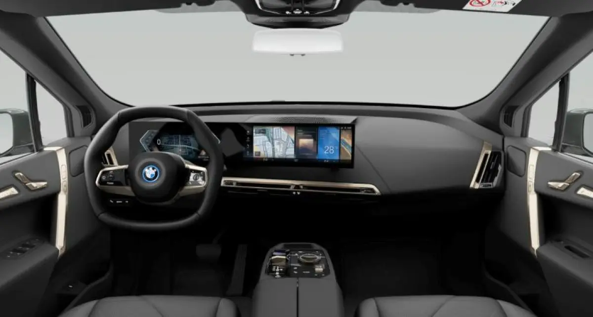 xDrive40 Sportpakket - Trekhaak - Panoramadak - Multifunctionele stoelen voor - Getinte Ruiten -