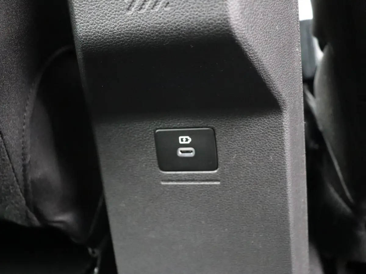 TCe 100pk limited edition | Achteruitrijcamera | Climate control | Cruise control |