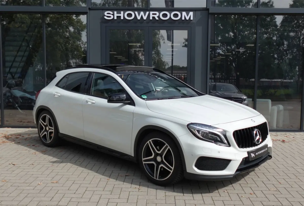 250 4Matic Prestige PANO CAM NAVI