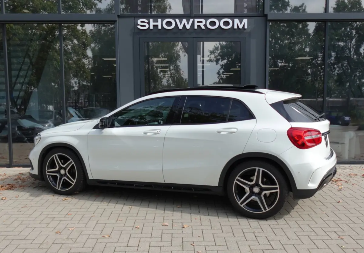250 4Matic Prestige PANO CAM NAVI