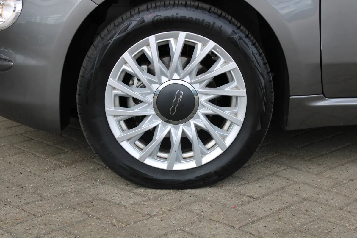 1.0 Hybrid | Cruise control | Apple Carplay/ Android Auto | Lichtmetalen velgen |