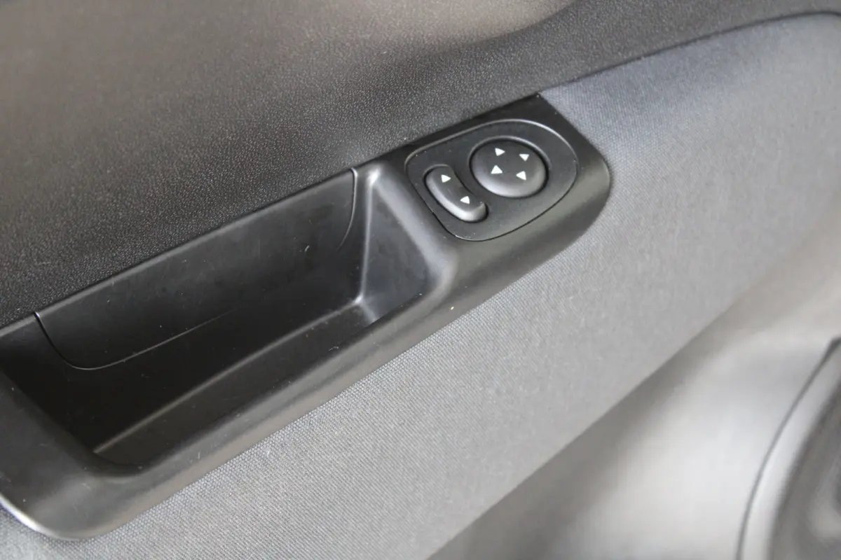 1.0 Hybrid | Cruise control | Apple Carplay/ Android Auto | Lichtmetalen velgen |