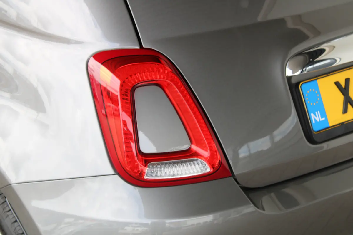 1.0 Hybrid | Cruise control | Apple Carplay/ Android Auto | Lichtmetalen velgen |