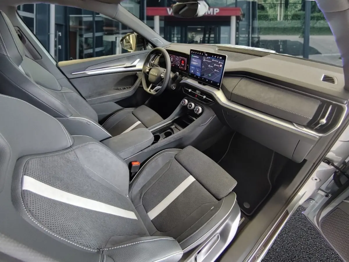 1.5 TSI IV SPORTLINE FISCAAL LAAG! TREKHAAK/CAMERA/DCC/ACC/STOELVERW