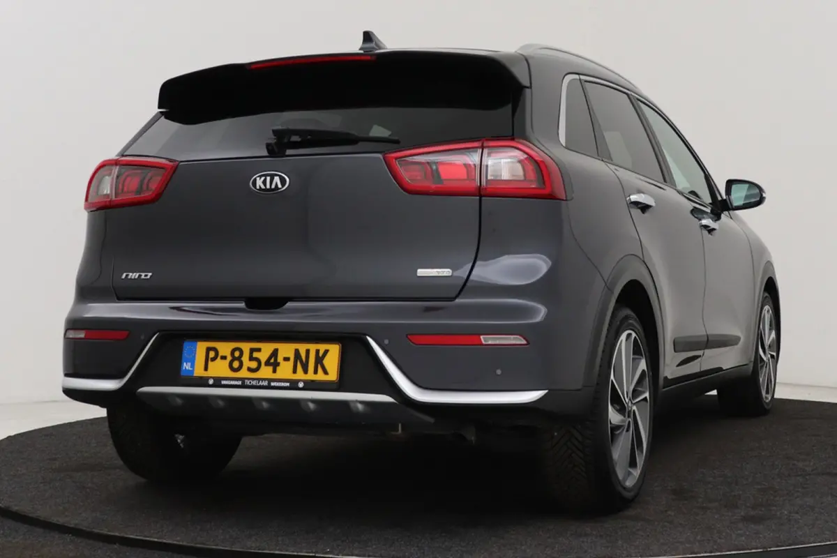 1.6 GDi Hybrid DynamicLine | Camera | CarPlay | Navigatie | Volledig Ond. | 18" Velgen |