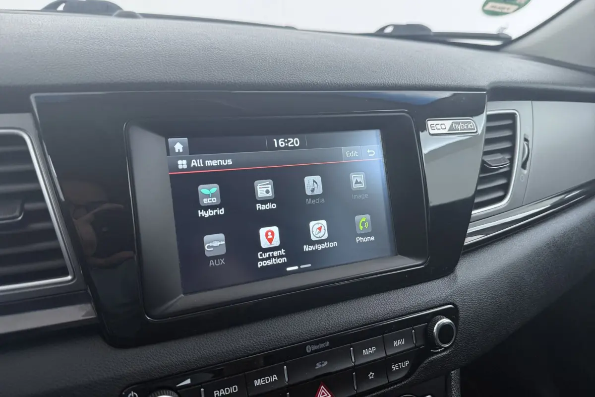 1.6 GDi Hybrid DynamicLine | Camera | CarPlay | Navigatie | Volledig Ond. | 18" Velgen |