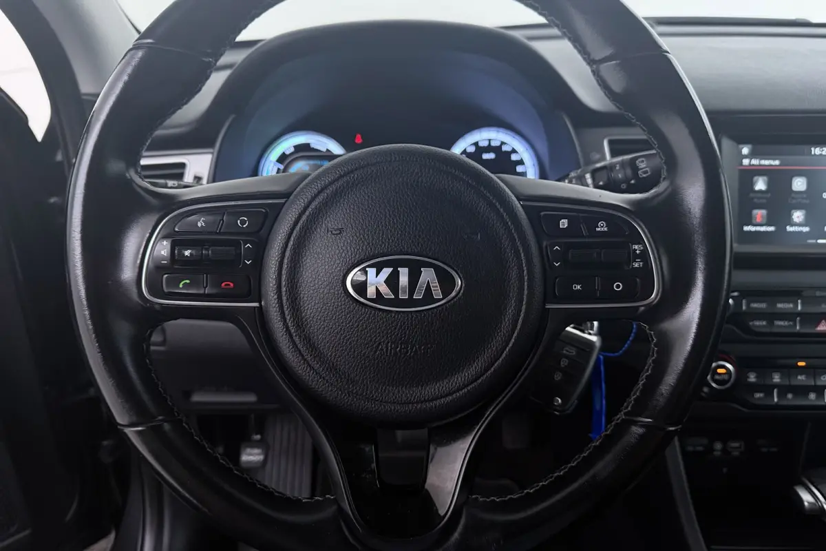 1.6 GDi Hybrid DynamicLine | Camera | CarPlay | Navigatie | Volledig Ond. | 18" Velgen |