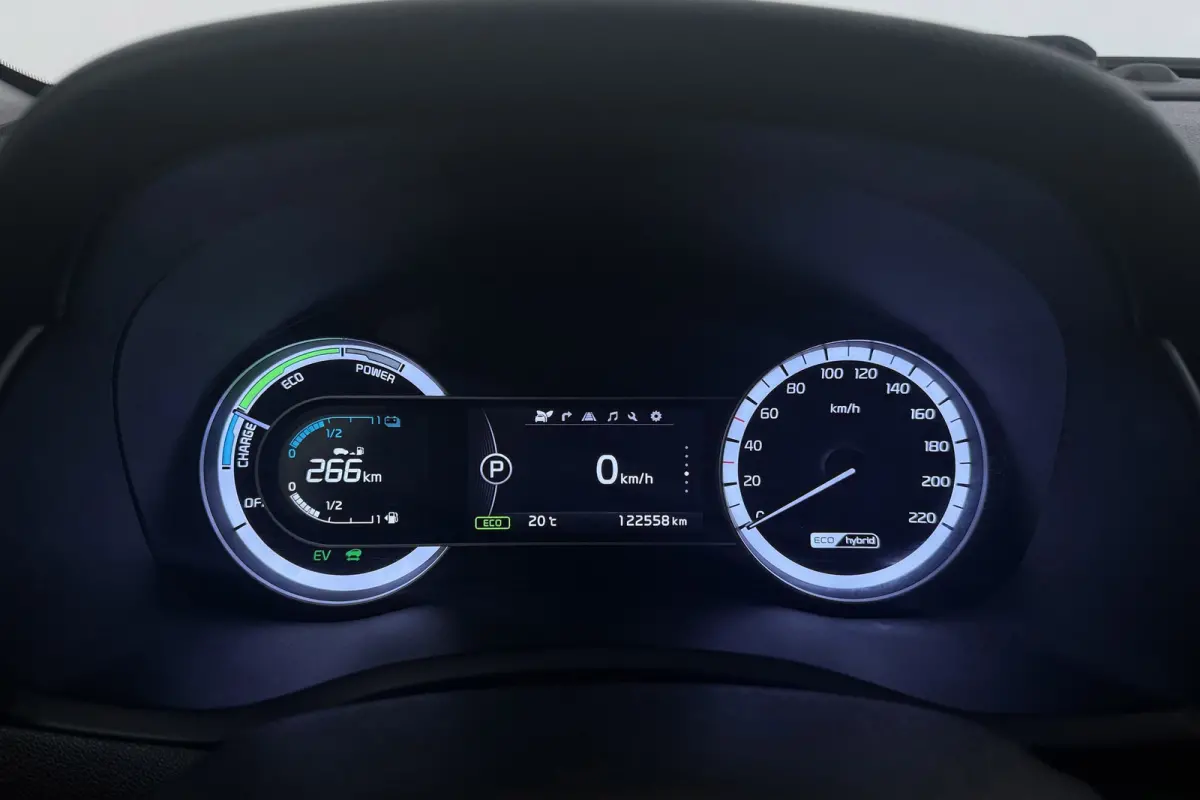 1.6 GDi Hybrid DynamicLine | Camera | CarPlay | Navigatie | Volledig Ond. | 18" Velgen |