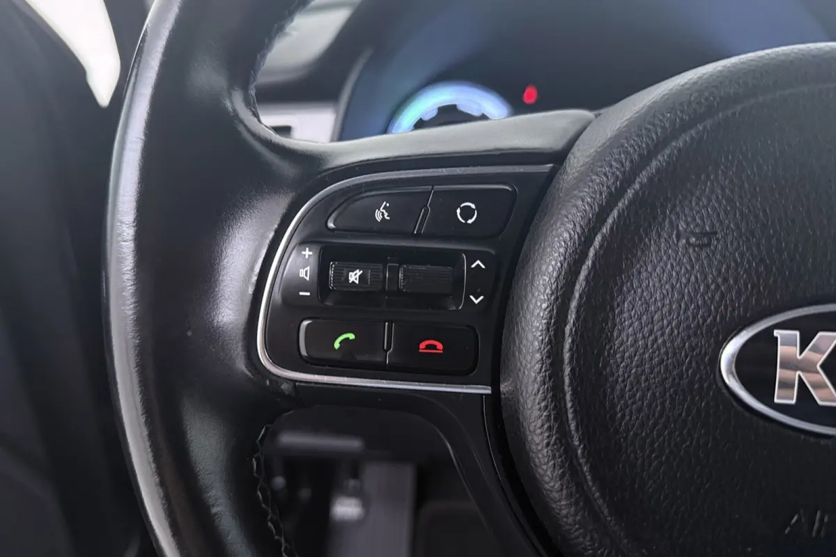 1.6 GDi Hybrid DynamicLine | Camera | CarPlay | Navigatie | Volledig Ond. | 18" Velgen |