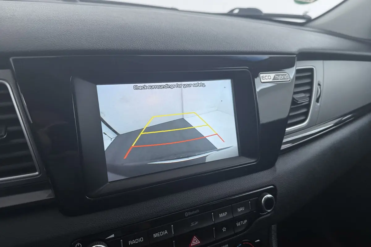 1.6 GDi Hybrid DynamicLine | Camera | CarPlay | Navigatie | Volledig Ond. | 18" Velgen |
