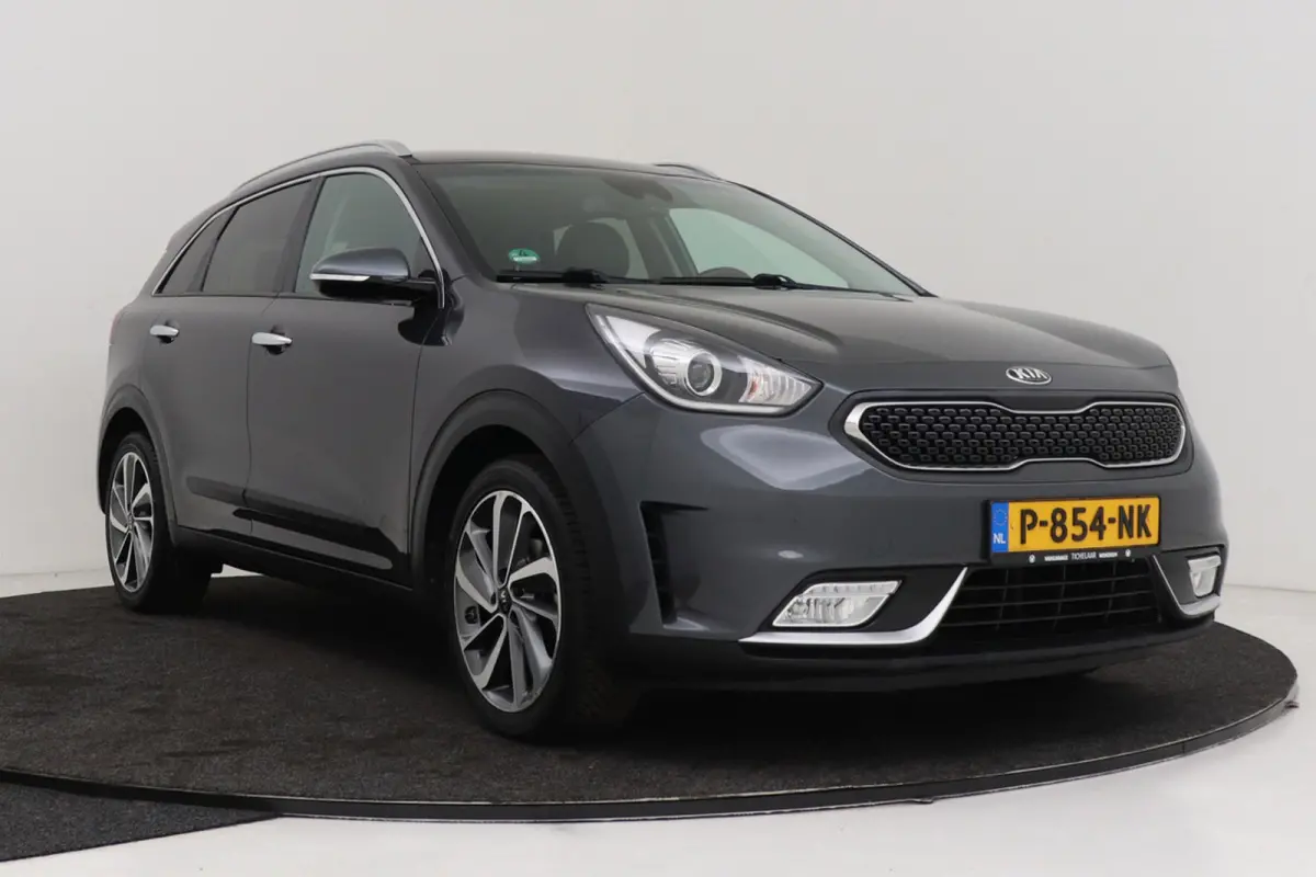 1.6 GDi Hybrid DynamicLine | Camera | CarPlay | Navigatie | Volledig Ond. | 18" Velgen |