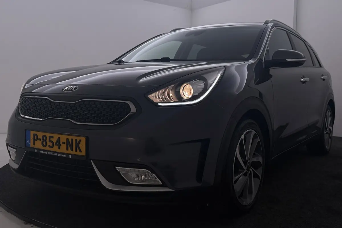 1.6 GDi Hybrid DynamicLine | Camera | CarPlay | Navigatie | Volledig Ond. | 18" Velgen |