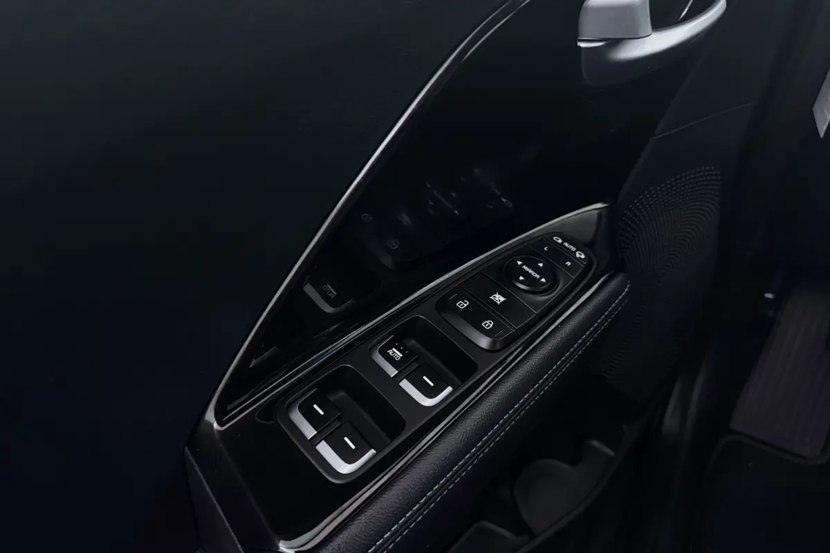 1.6 GDi Hybrid DynamicLine | Camera | CarPlay | Navigatie | Volledig Ond. | 18" Velgen |
