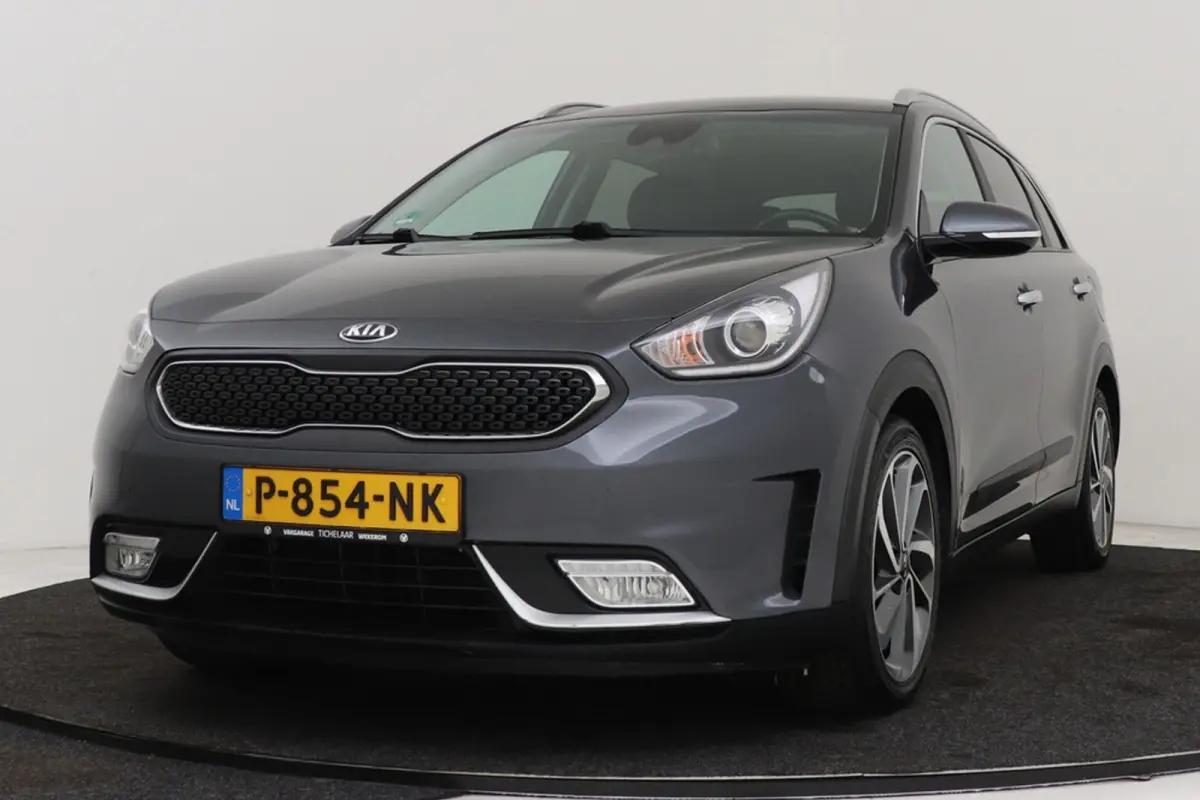1.6 GDi Hybrid DynamicLine | Camera | CarPlay | Navigatie | Volledig Ond. | 18" Velgen |