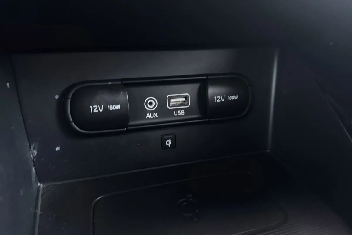 1.6 GDi Hybrid DynamicLine | Camera | CarPlay | Navigatie | Volledig Ond. | 18" Velgen |