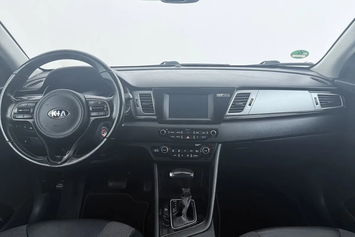 1.6 GDi Hybrid DynamicLine | Camera | CarPlay | Navigatie | Volledig Ond. | 18" Velgen |