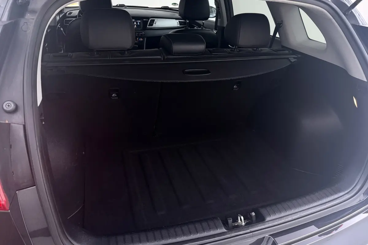 1.6 GDi Hybrid DynamicLine | Camera | CarPlay | Navigatie | Volledig Ond. | 18" Velgen |