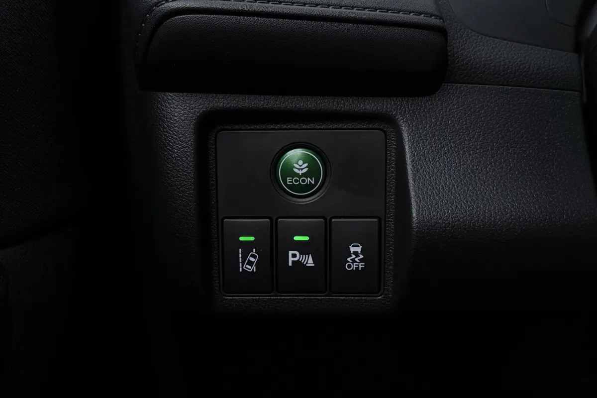 1.5 i-VTEC Elegance | Org NL | 42.000 KM! | Trekhaak | Camera | Navigatie | Magic Seats | Stoelverwarming | Dealer Ond.