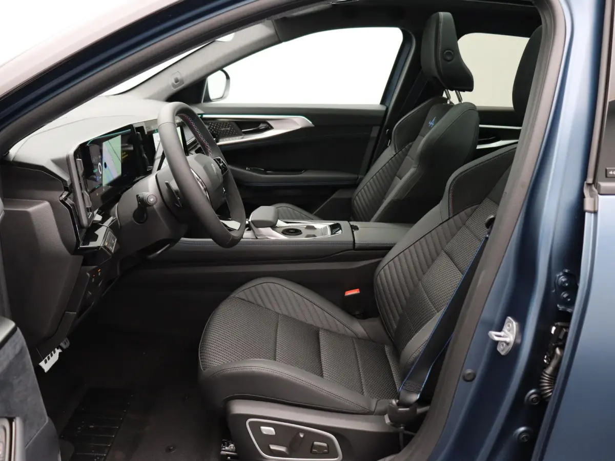 E-Tech full hybrid 200pk esprit Alpine | Vijf jaar garantie | HUD | Panoramisch dak | Harman Kardon | 360 graden camera |