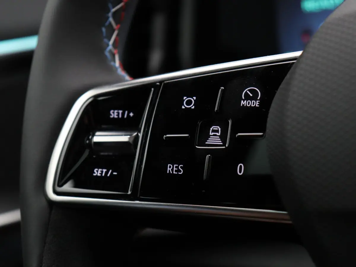E-Tech full hybrid 200pk esprit Alpine | Vijf jaar garantie | HUD | Panoramisch dak | Harman Kardon | 360 graden camera |