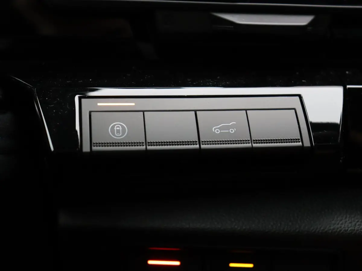 E-Tech full hybrid 200pk esprit Alpine | Vijf jaar garantie | HUD | Panoramisch dak | Harman Kardon | 360 graden camera |