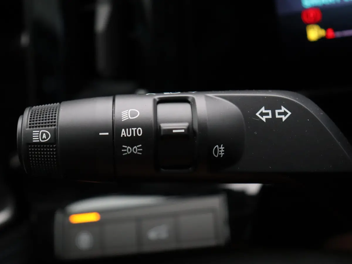 E-Tech full hybrid 200pk esprit Alpine | Vijf jaar garantie | HUD | Panoramisch dak | Harman Kardon | 360 graden camera |