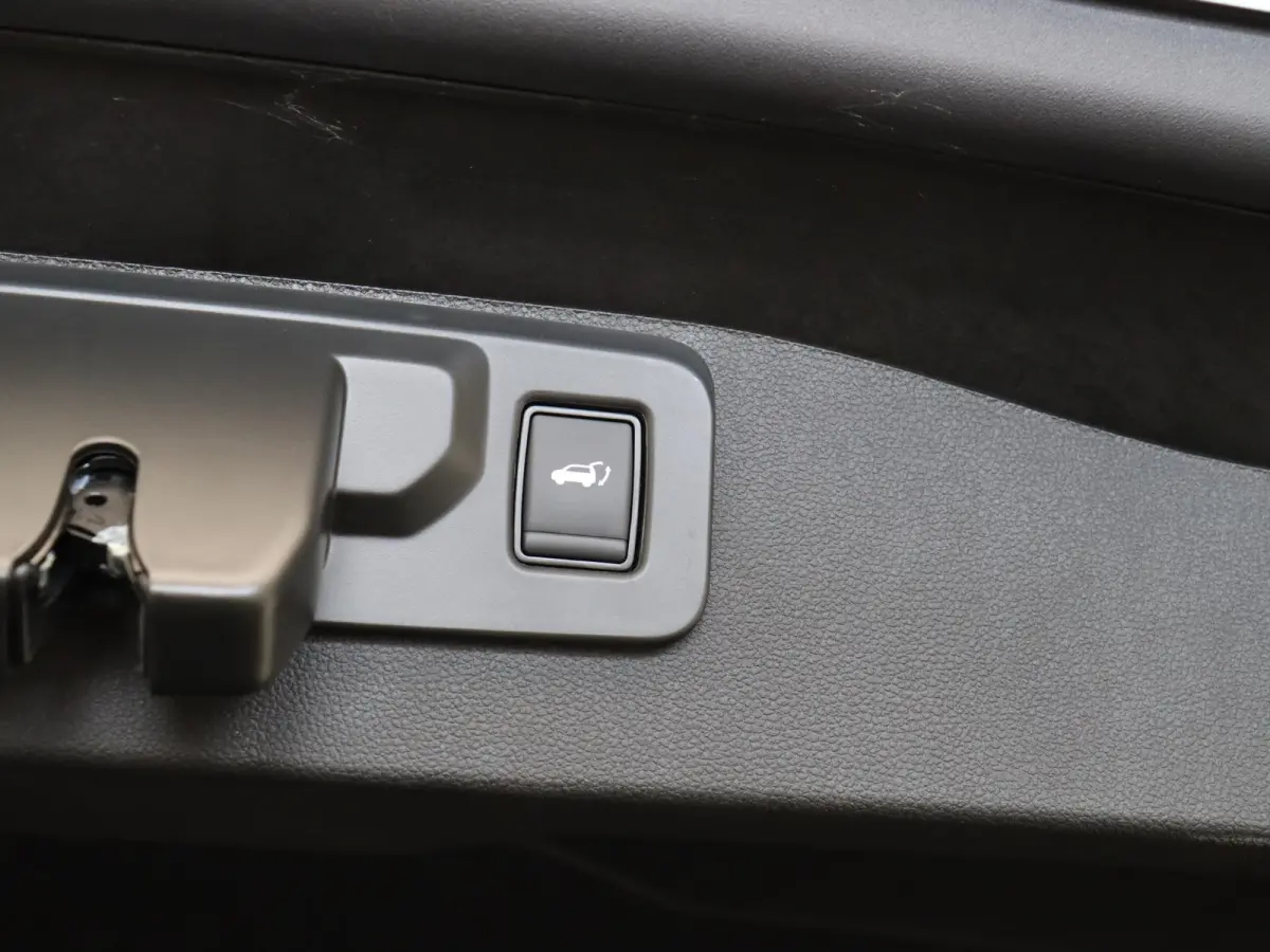E-Tech full hybrid 200pk esprit Alpine | Vijf jaar garantie | HUD | Panoramisch dak | Harman Kardon | 360 graden camera |