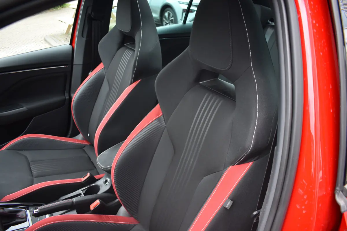 1.0 TSI 115PK DSG-7 Monte Carlo | TREKHAAK | PANORAMADAK | ADAPT. CRUISE | STOELVERW. | APP CONNECT | 18 INCH