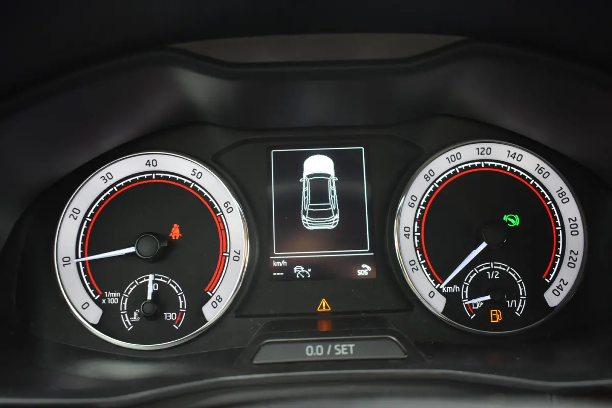 1.0 TSI 115PK DSG-7 Monte Carlo | TREKHAAK | PANORAMADAK | ADAPT. CRUISE | STOELVERW. | APP CONNECT | 18 INCH