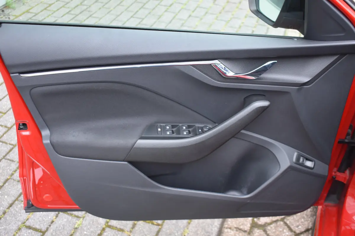 1.0 TSI 115PK DSG-7 Monte Carlo | TREKHAAK | PANORAMADAK | ADAPT. CRUISE | STOELVERW. | APP CONNECT | 18 INCH
