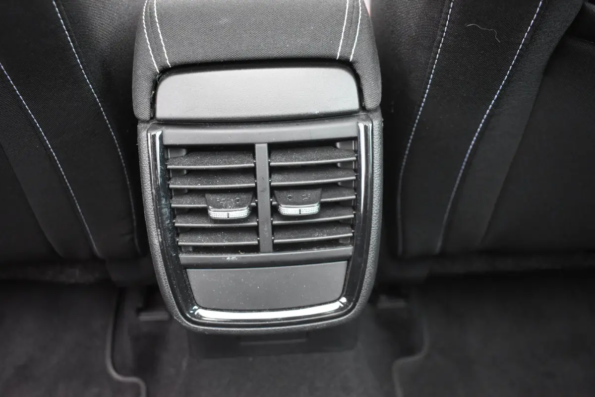 1.0 TSI 115PK DSG-7 Monte Carlo | TREKHAAK | PANORAMADAK | ADAPT. CRUISE | STOELVERW. | APP CONNECT | 18 INCH