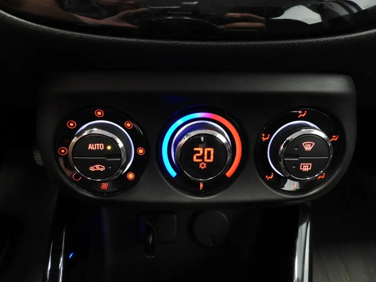 1.4i 90PK 120 Jaar Edition NAVI-APP/CLIMA/CRUISE/PDC/16"LMV!