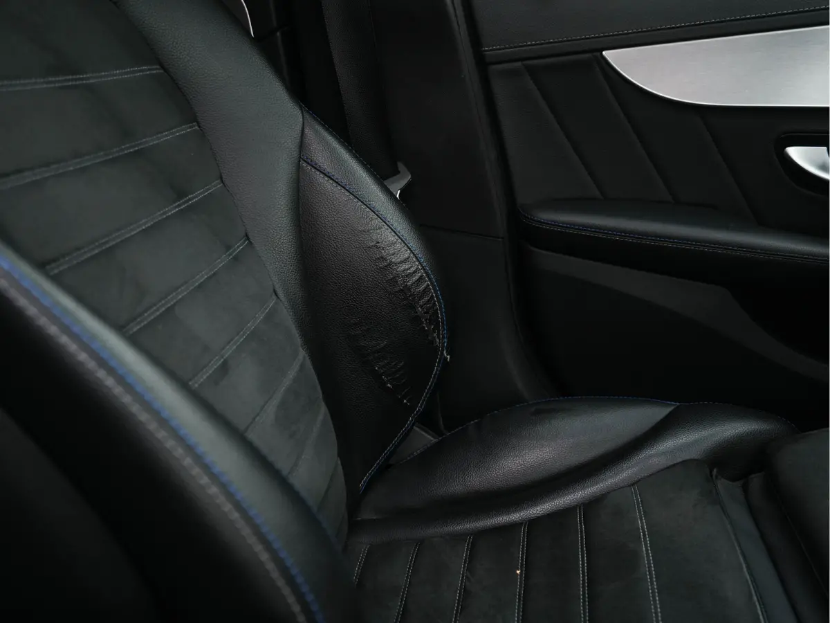 300 e AMG-Styling Business Solution Limited Night-Pack (Plug-in) {SoH-94%} (INCL-BTW) Aut. *PANO | LEATHER-MICROFIBRE | MULTIBEAM-LED | TOPVIEW | DIGI-COCKPIT | BLINDSPOT | HEATED-SPORTSEATS