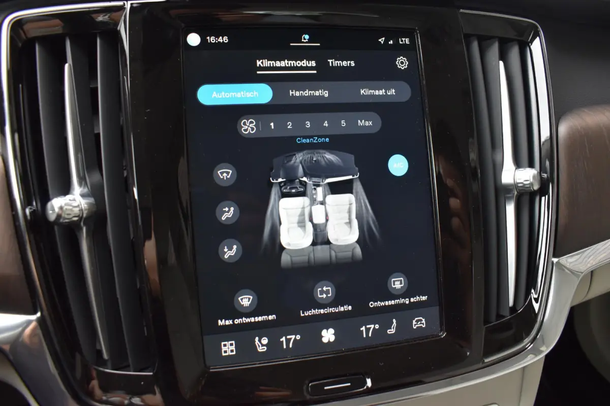 2.0 T8 AWD Inscription