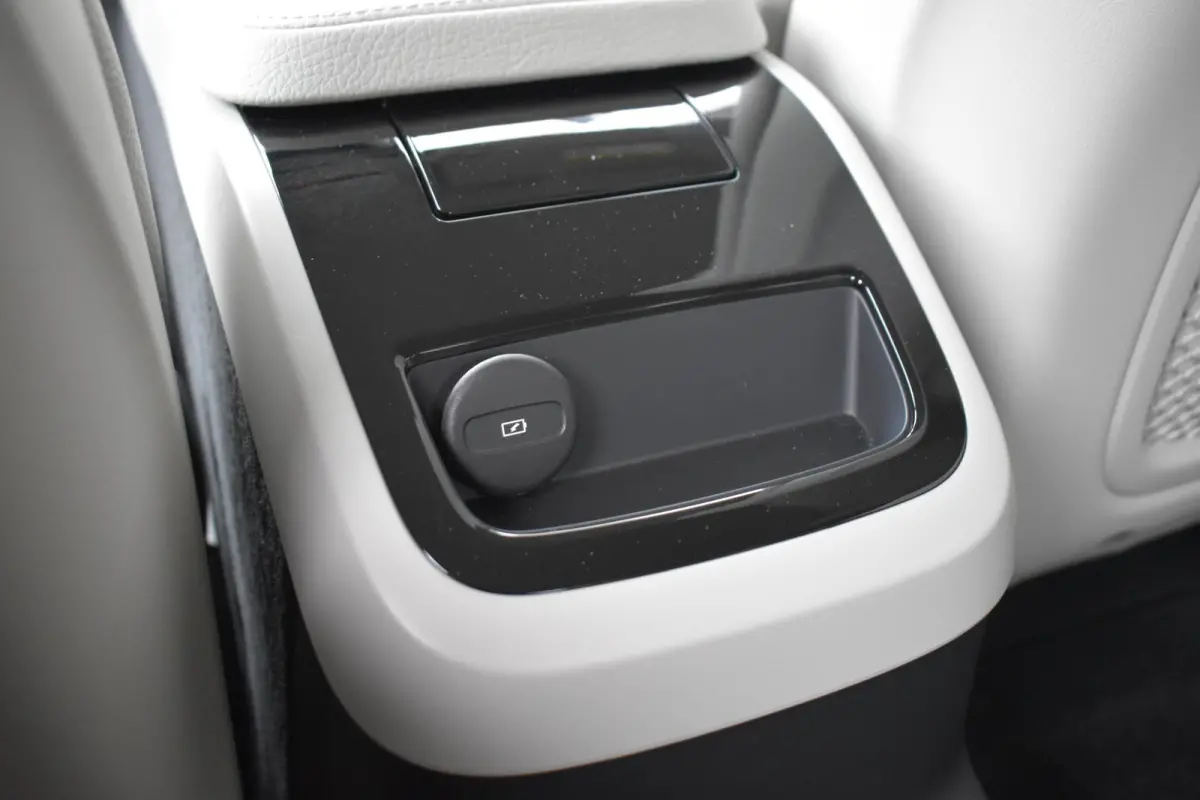 2.0 T8 AWD Inscription