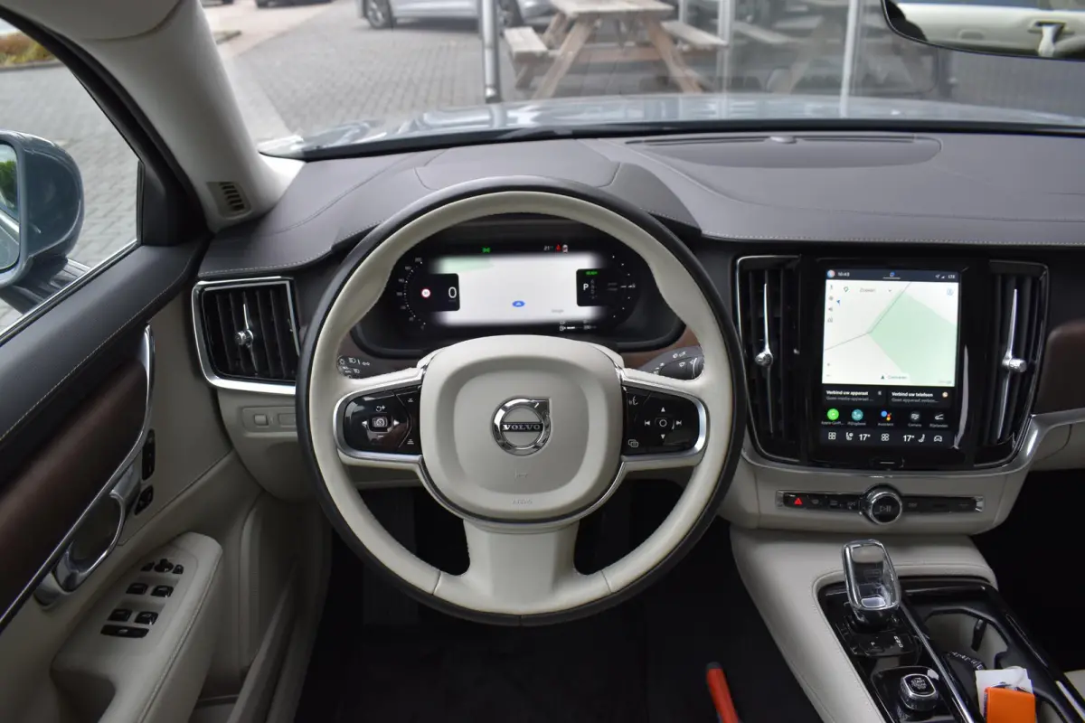 2.0 T8 AWD Inscription