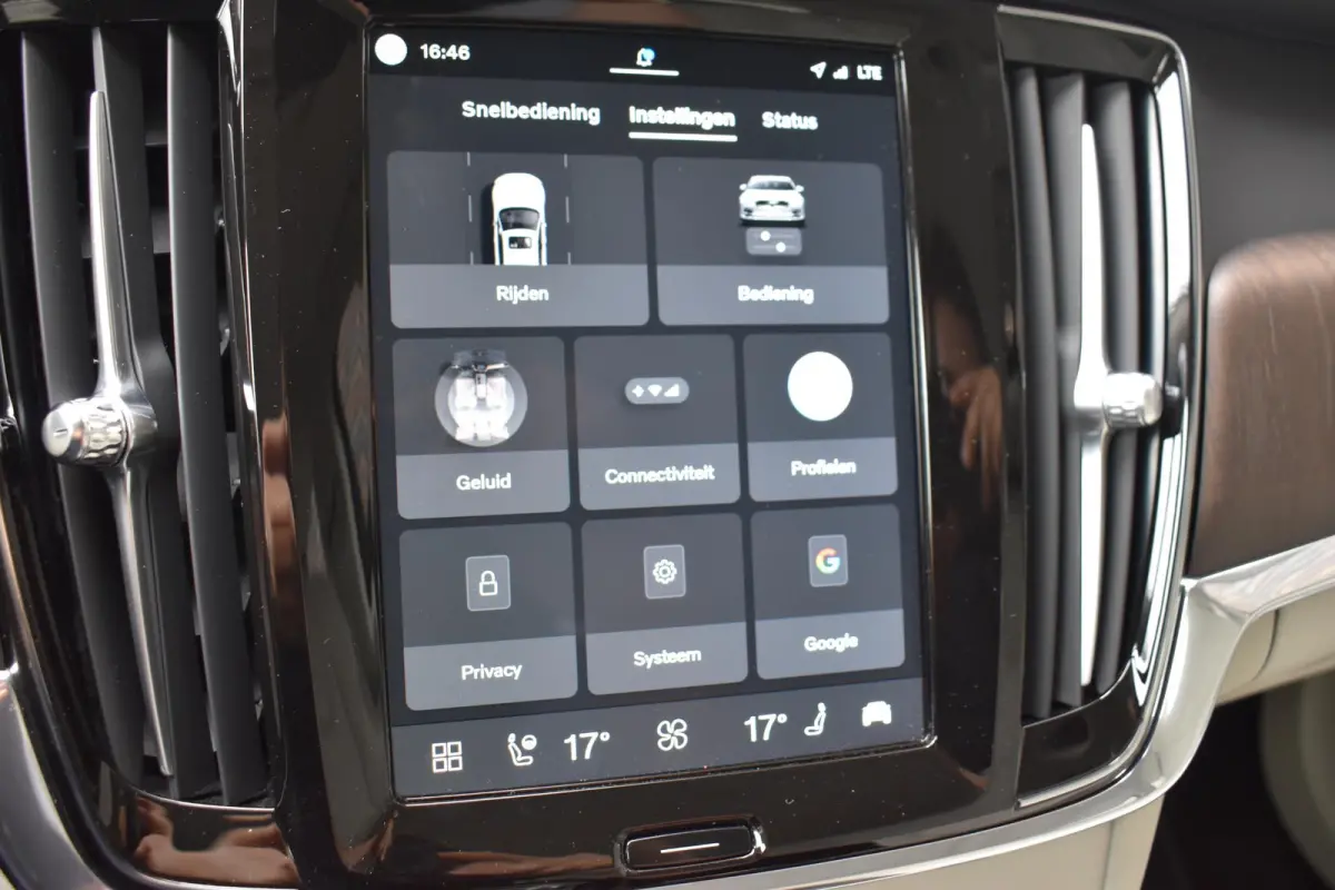2.0 T8 AWD Inscription