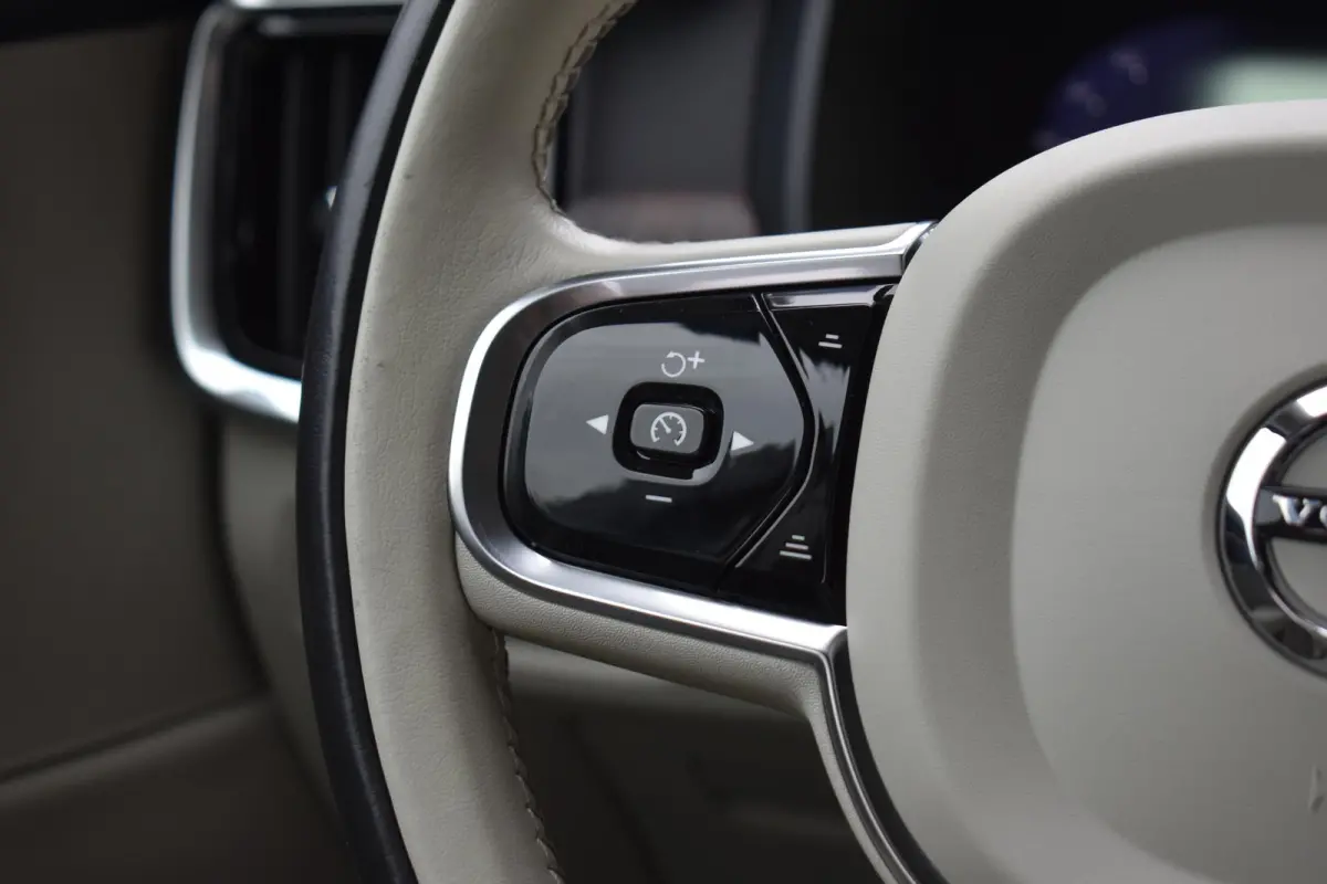 2.0 T8 AWD Inscription