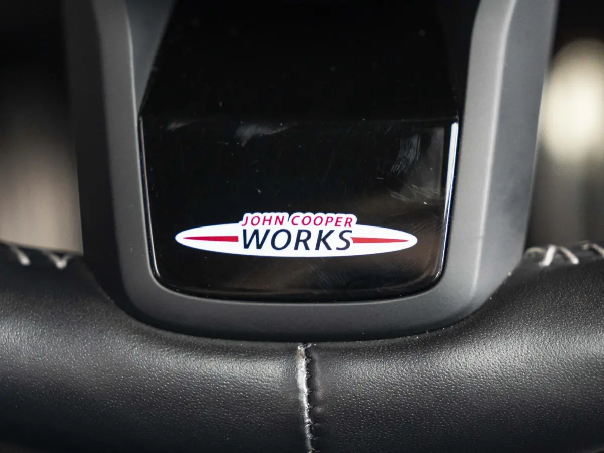 John Cooper Works ALL4 | Panoramadak | Voorruit verwarming | Stoel en Stuur verwarming | Adaptive Cruise Control