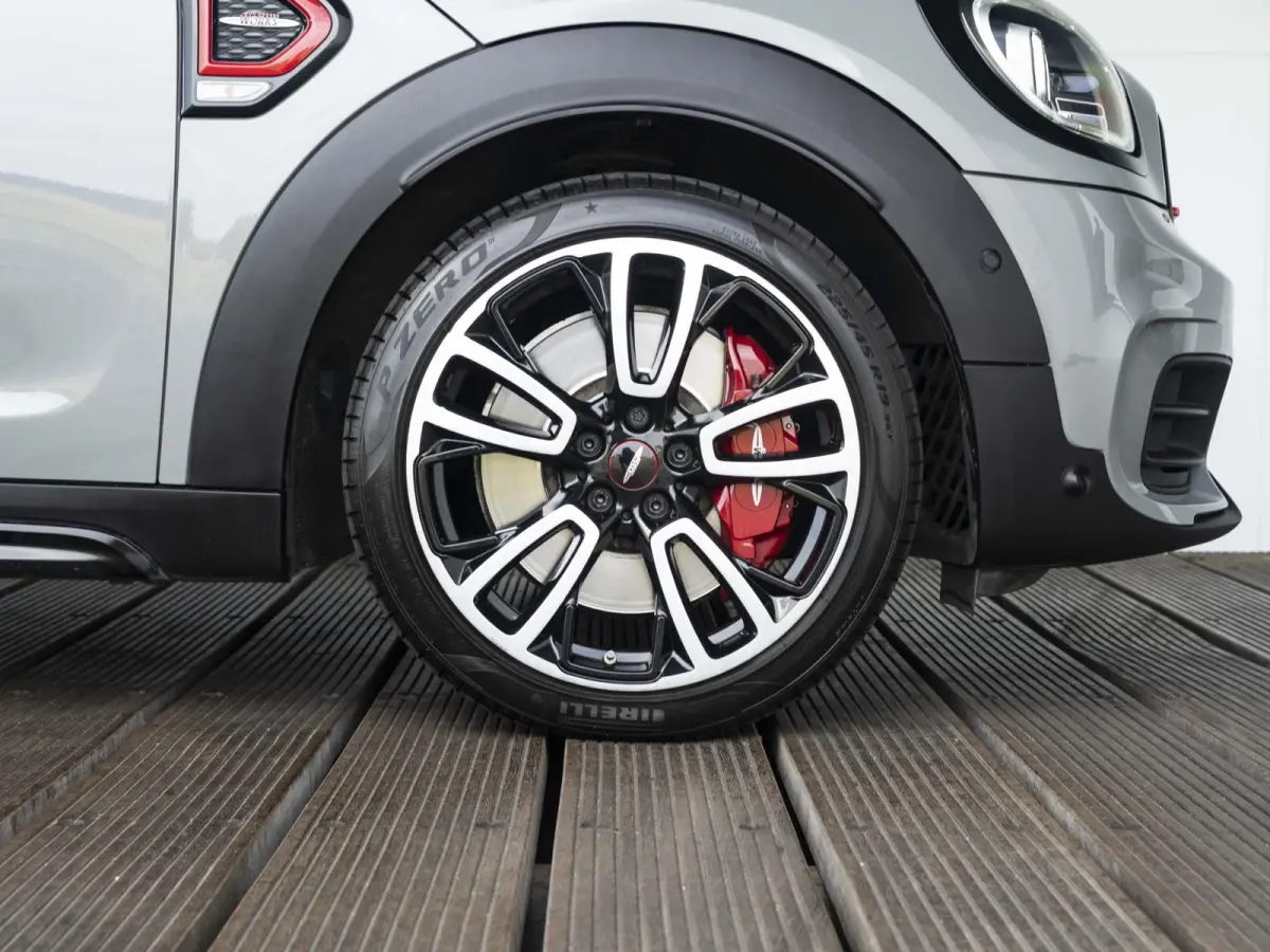 John Cooper Works ALL4 | Panoramadak | Voorruit verwarming | Stoel en Stuur verwarming | Adaptive Cruise Control