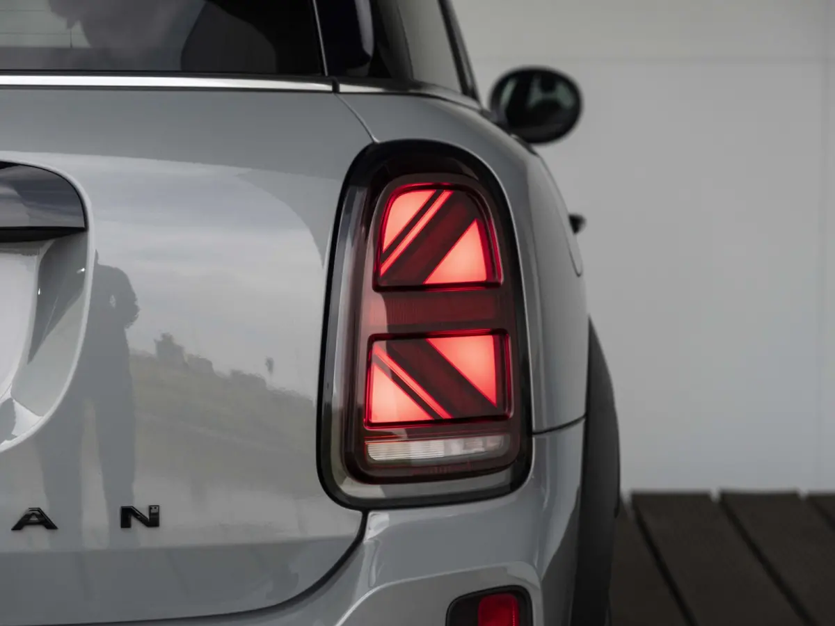 John Cooper Works ALL4 | Panoramadak | Voorruit verwarming | Stoel en Stuur verwarming | Adaptive Cruise Control