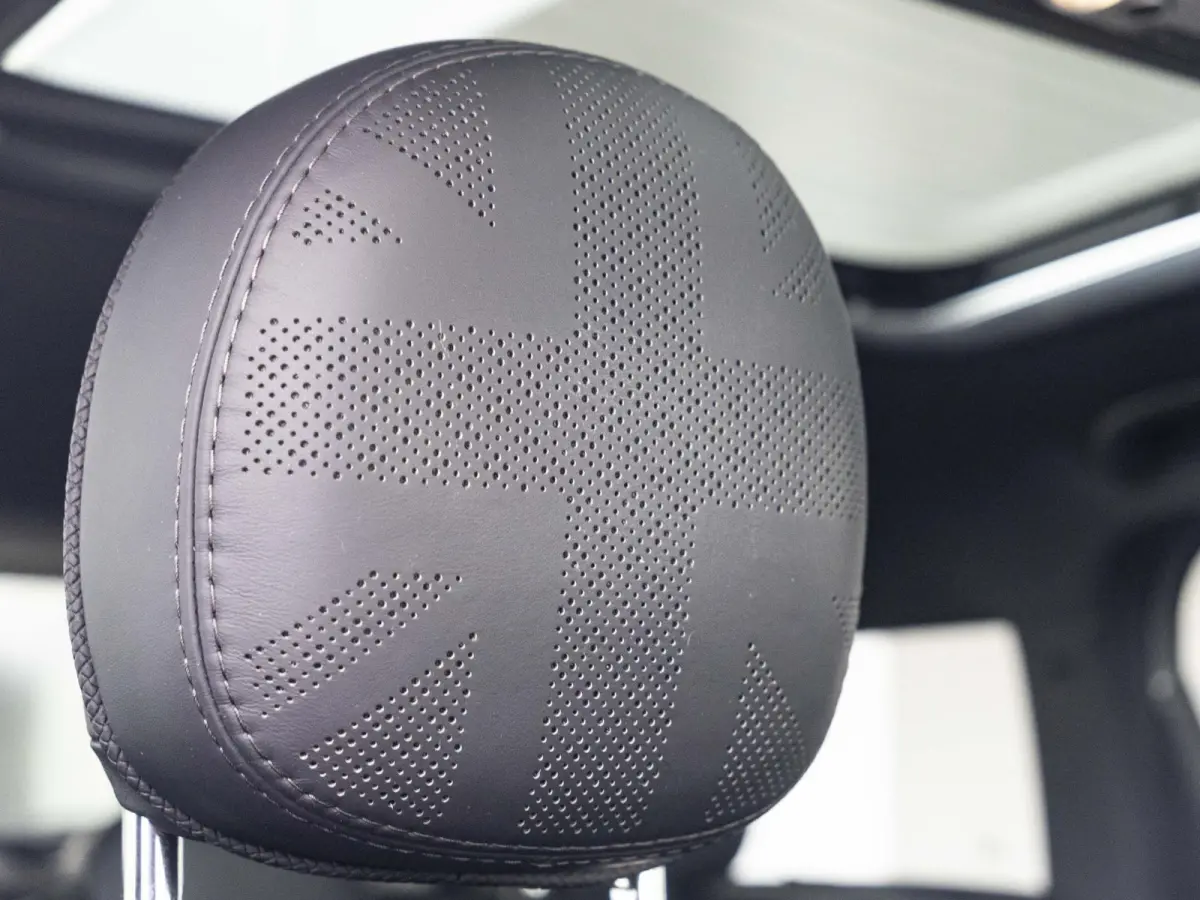 John Cooper Works ALL4 | Panoramadak | Voorruit verwarming | Stoel en Stuur verwarming | Adaptive Cruise Control