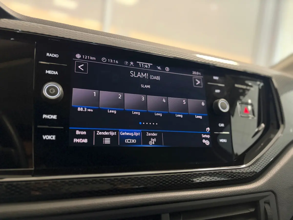 1.0 TSI Life Business | CLIMA | CAR PLAY | NAVI |